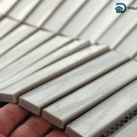 Gạch mosaic que mặt lõm màu trắng sữa 20x145 mm 12 Gạch mosaic que đũa mặt lõm màu trắng bóng