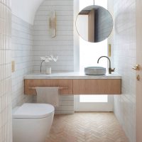 Gạch mosaic que đũa màu trắng mờ trang trí tường phòng tắm