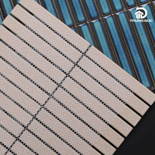 Gạch mosaic que đũa màu xanh gắn lưới