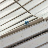 Gạch mosaic que mặt lõm màu trắng sữa 20x145 mm 11 gạch mosaic que màu trắng