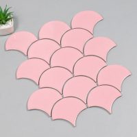 Gạch mosaic vảy cá màu hồng 85x95 mm