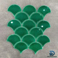 Gạch mosaic vảy cá màu xanh lá cây men rạn 85x95 mm