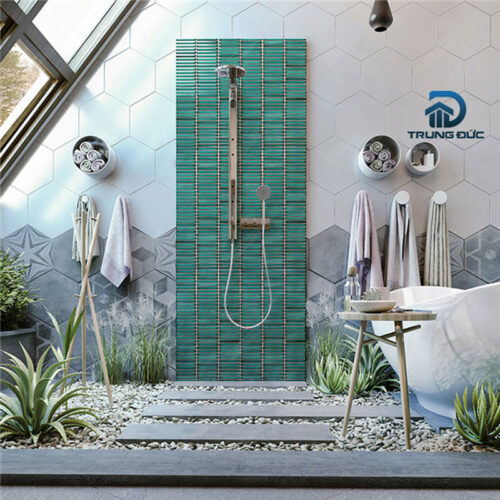 Gạch trang trí khu vực đứng tắm
