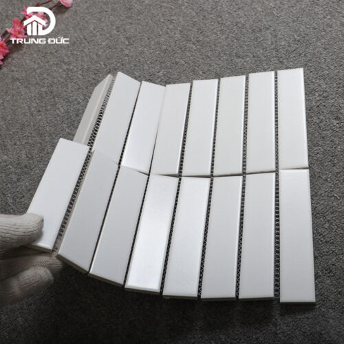 Gạch mosaic thanh que màu trắng mờ kích thước 32x145 mm