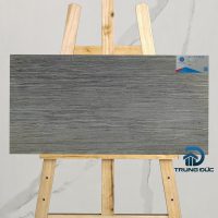 Gạch 30x60 Viglacera KT3608 màu ghi kẻ sọc