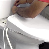 Lắp đặt nắp rửa điện tử tại nhà